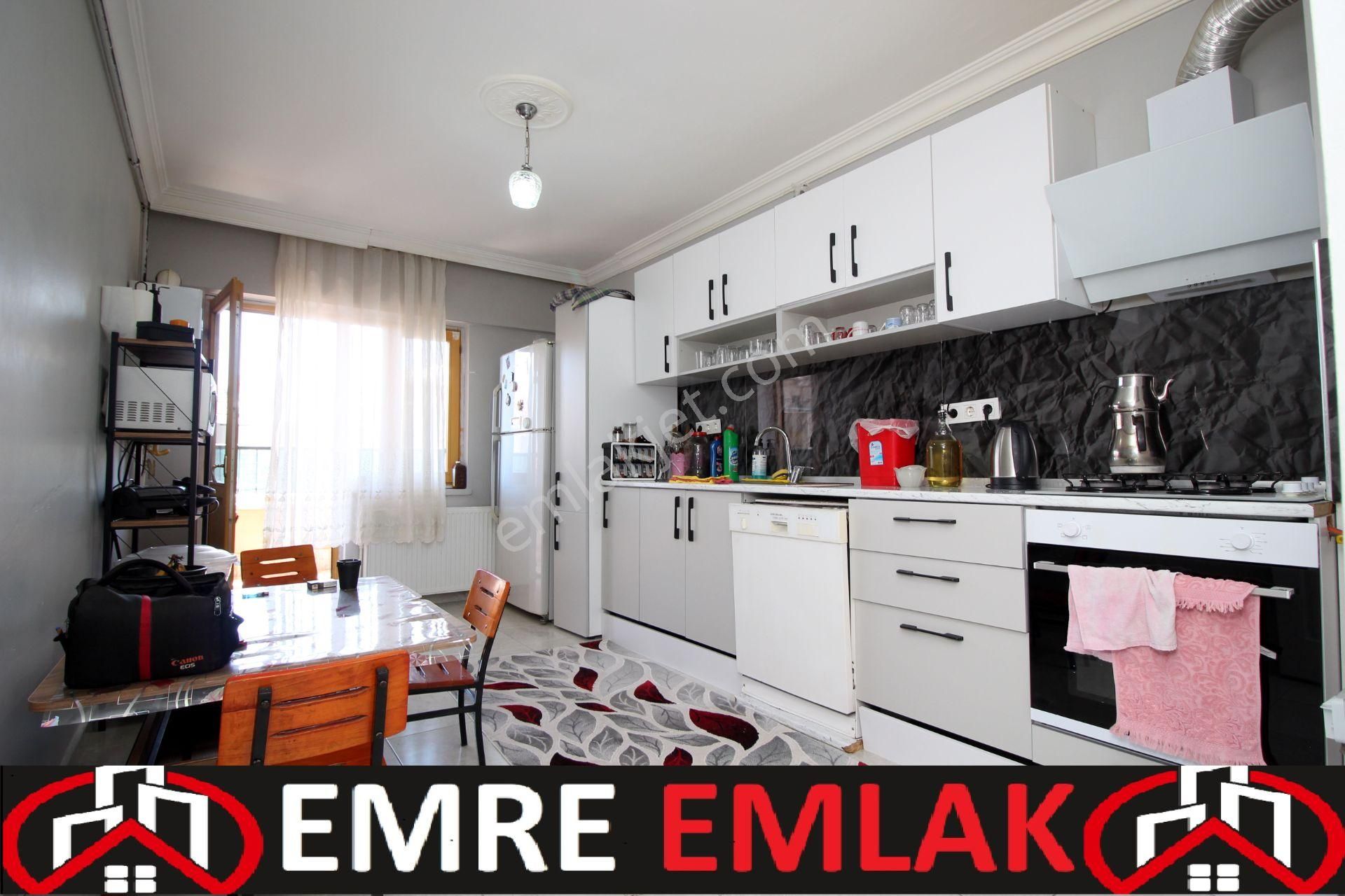 Emre Emlak'tan Topçu'da 6+2 Satılık Tek Tapu Çift Daire