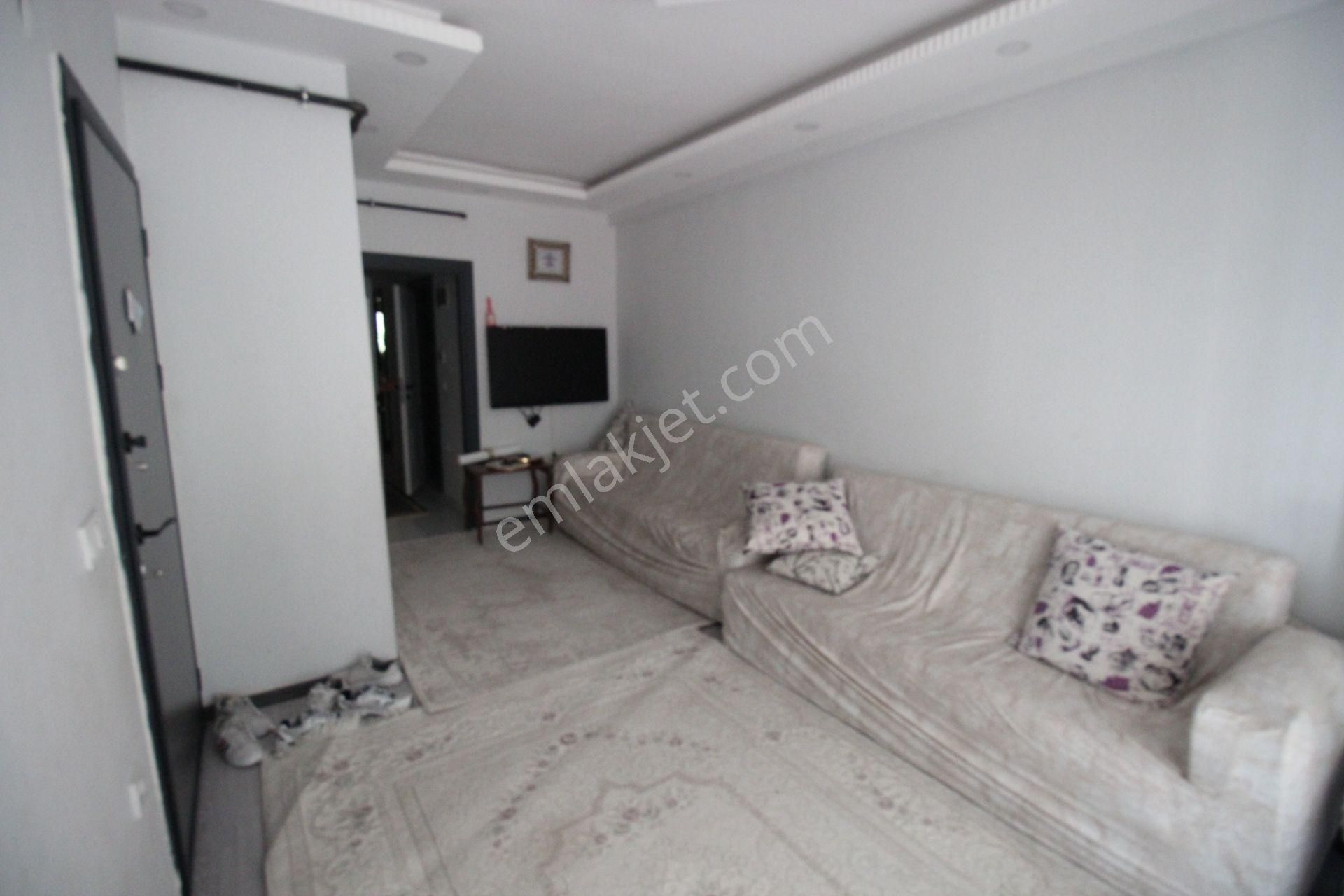 Evalmak'tan Söğütlüçeşme Mah'de 1+1 Satılık Yüksek Giriş