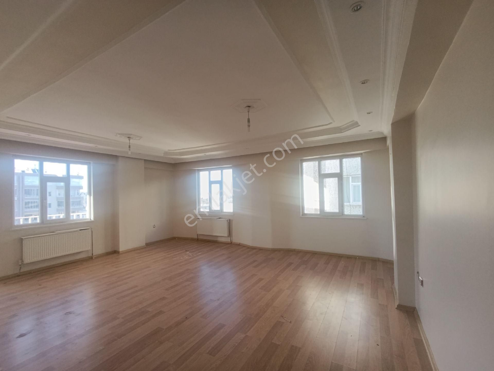 Urfa Yolu Üzerinde 3+1 Acil Satılık Daire