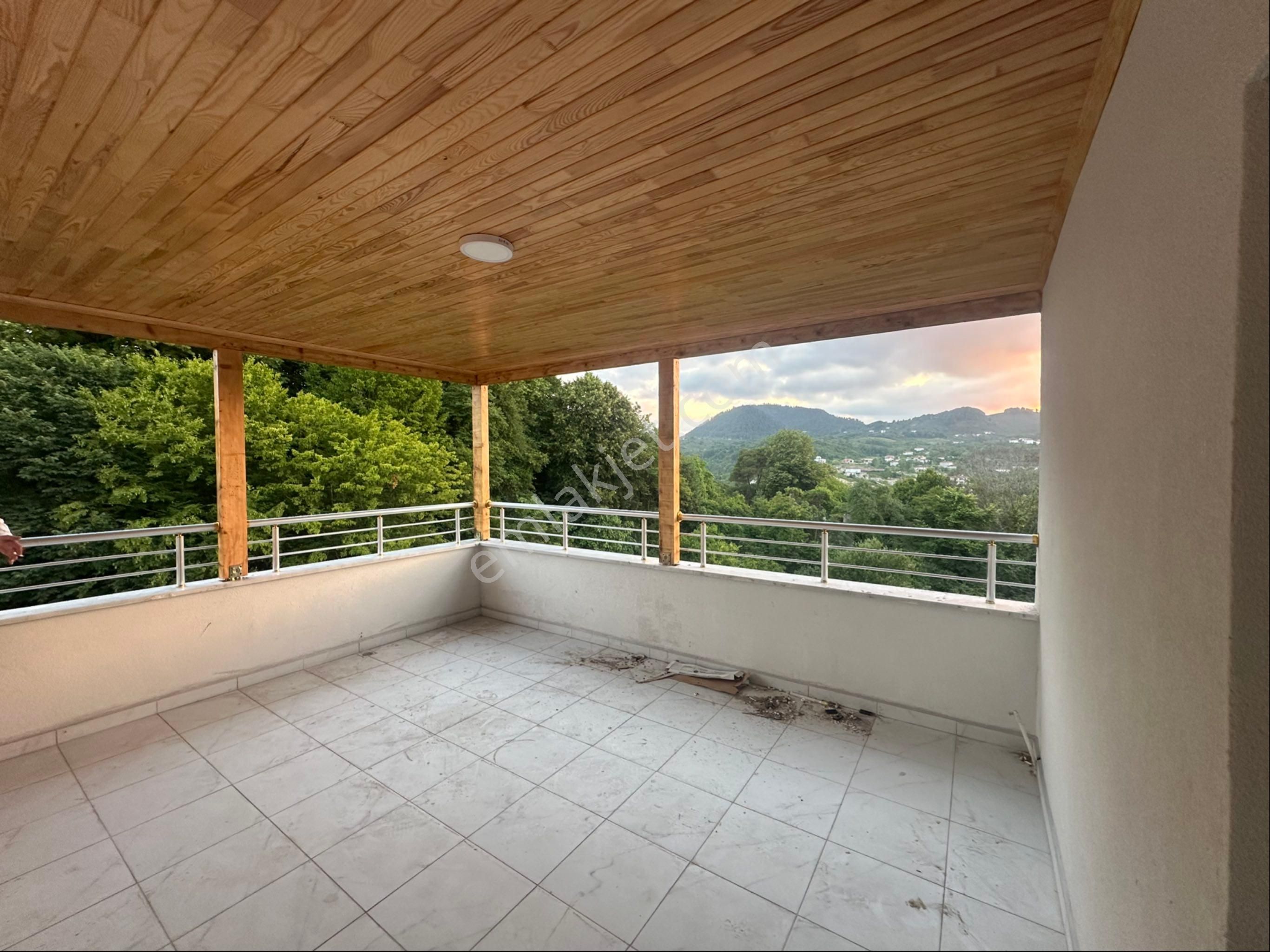 Karayel Gayrimenkulden Karşıyaka Mahallesinde Full Manzaralı 5+1 Dubleks Daire