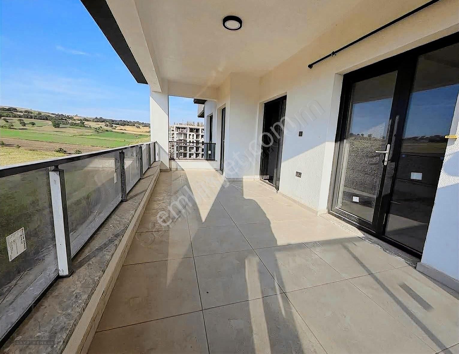 Kayapa Çamlıkta 3.5+1 Ara Kat Ayrı Mutfaklı Sıfır Satılık Daire - Görsel 2