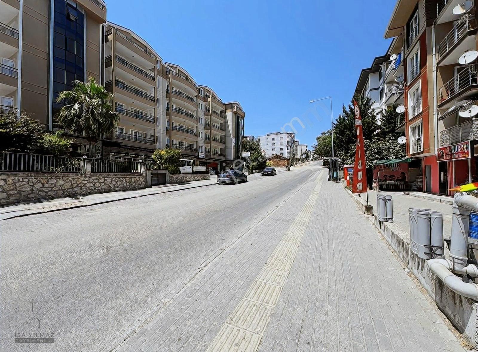 İsa Yılmaz'dan 2+1 Mülkiyetli Çift Balkonlu Eşyalı 80m Daire