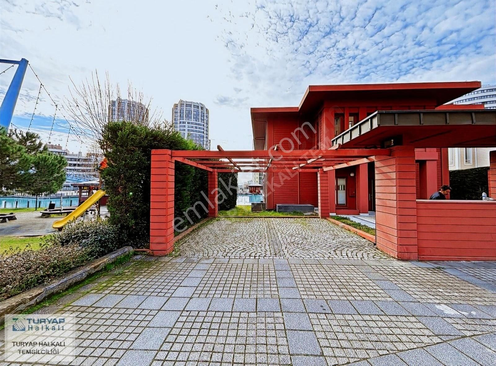 Atakent Bosphorus City'de Suya Sıfır Satılık Müstakil Yalı - Görsel 19