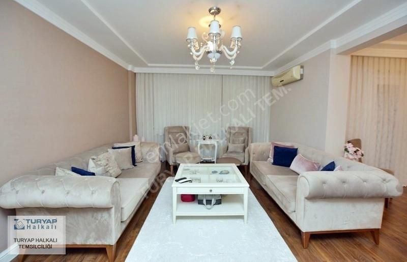 Atakent Avrupa Konutları 1 De 141m2 3 Cepheli Tadilatlı Satılık