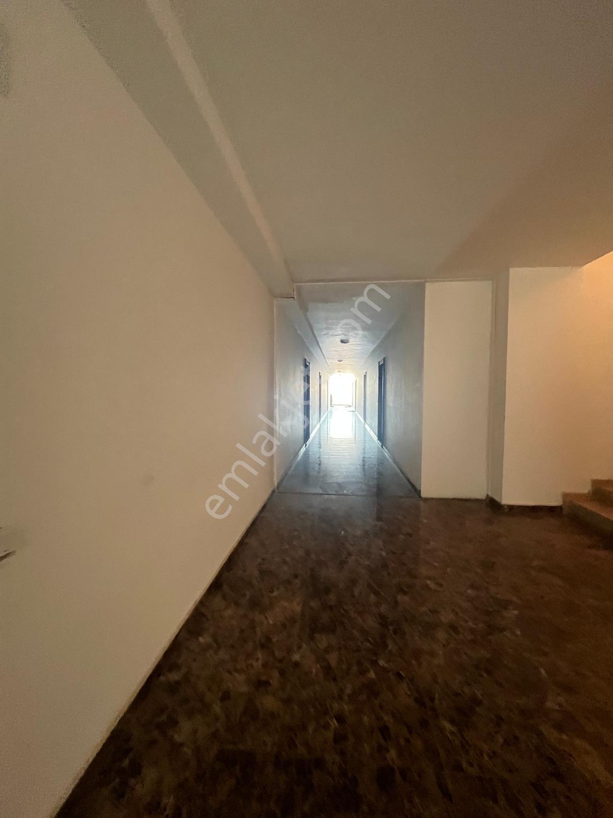Alanya Konakli Merkezde Havuzlu Satılık 1+1 Daire Denize 100 Mt - Görsel 11