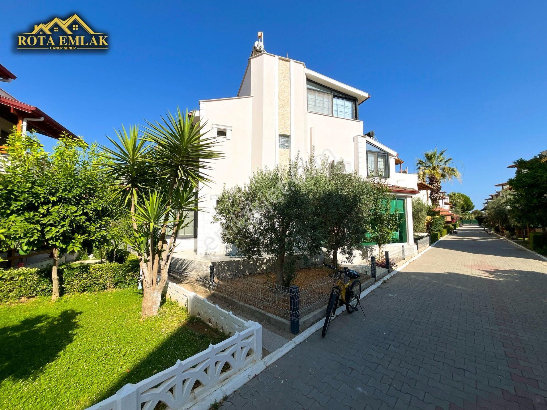 Rota Emlak'tan Gümüldür'de Havuzlu Sitede 3+1 Satılık Villa - Görsel 30