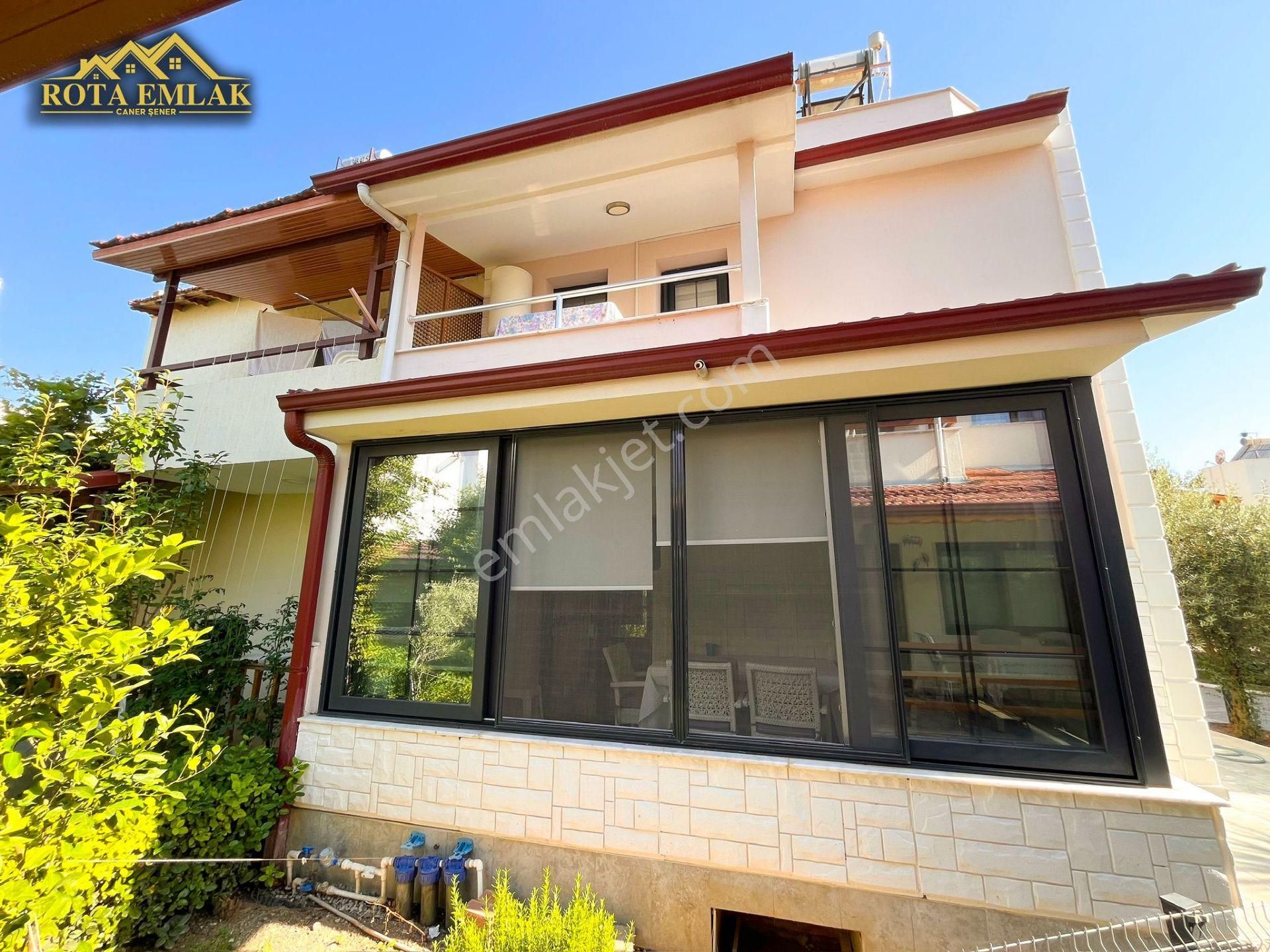 Rota Emlak'tan Gümüldür'de Havuzlu Sitede 3+1 Satılık Villa - Görsel 32