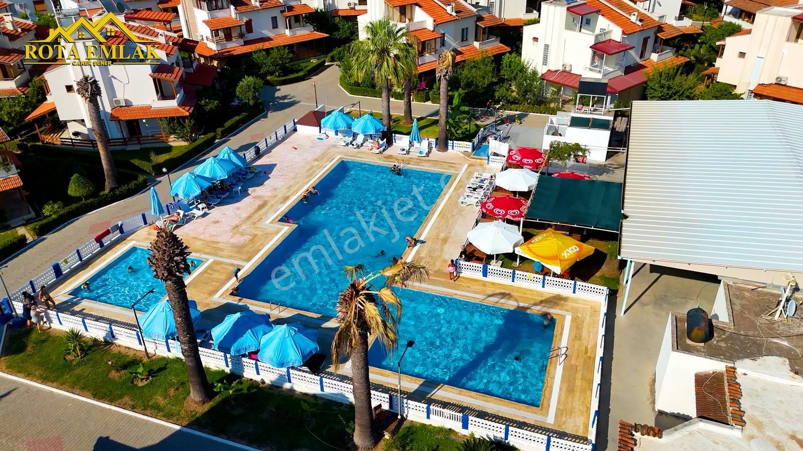 Rota Emlak'tan Gümüldür'de Havuzlu Sitede 3+1 Satılık Villa - Görsel 24