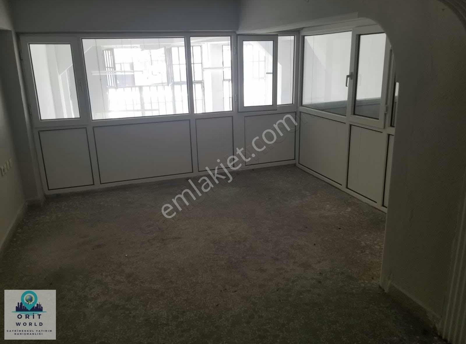 Altınova'da Yalova Yoluna Yakın Kiralık Dükkan