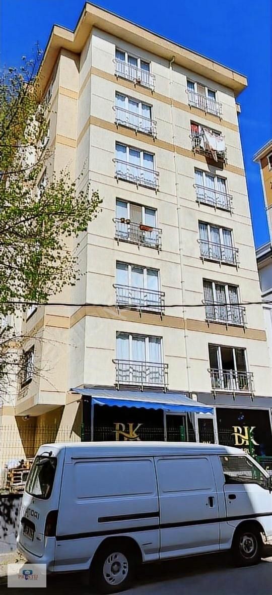 Elalmış Cad Eşref Edip Sk. Kullanışlı 2+1