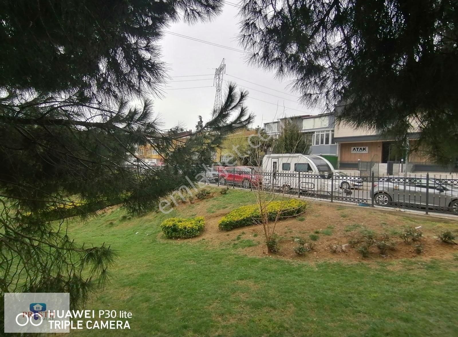 Atakent Türkler Caddesinde Müstakil Bahçeli Fırsat İkiz Villa