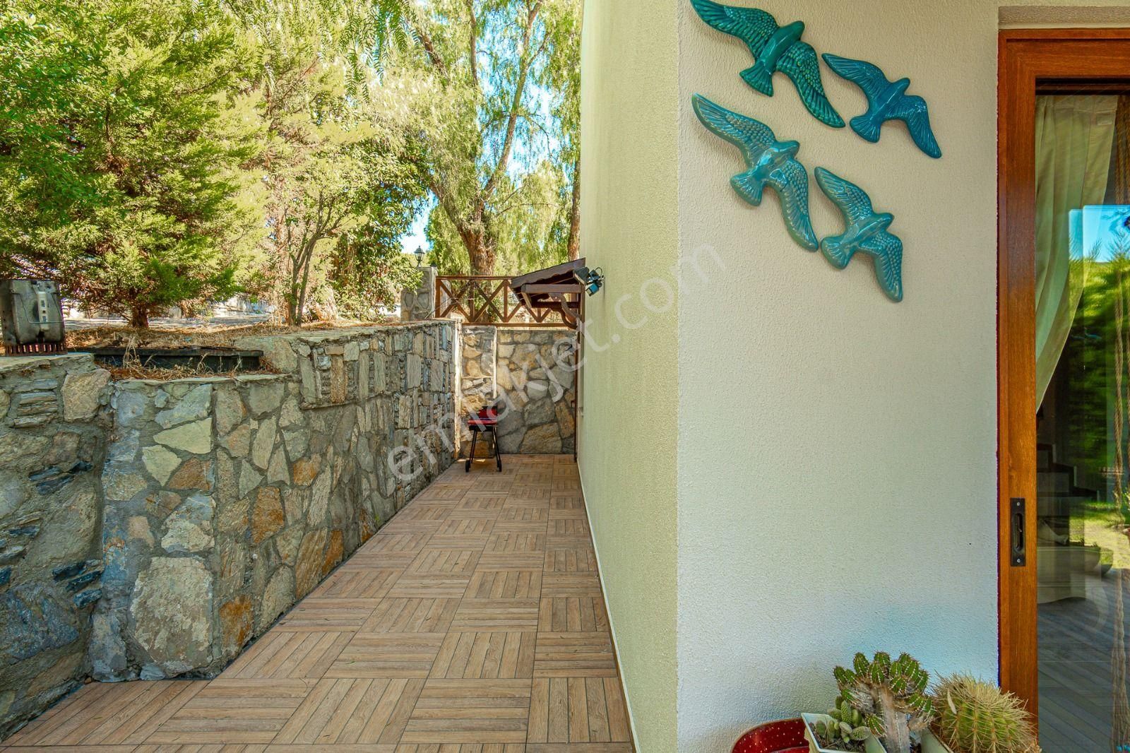 Bodrum Adabükü Doktorlar Sitesi'nde Deniz Manzaralı Birleştirilmiş Satılık Villa - Görsel 6