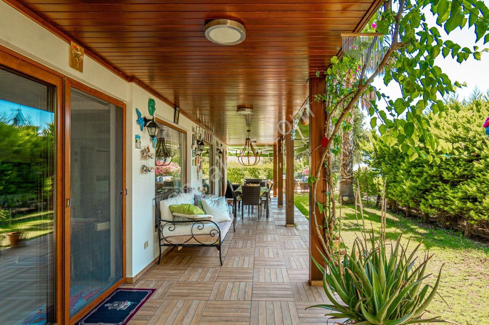 Bodrum Adabükü Doktorlar Sitesi'nde Deniz Manzaralı Birleştirilmiş Satılık Villa - Görsel 5