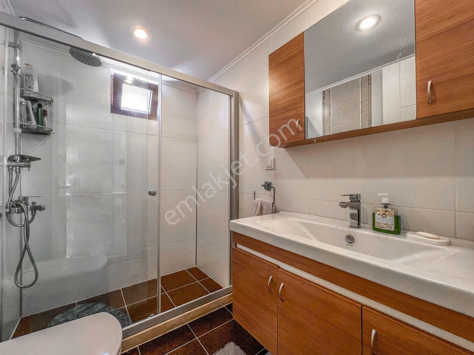 Bodrum Adabükü Doktorlar Sitesi'nde Deniz Manzaralı Birleştirilmiş Satılık Villa - Görsel 34