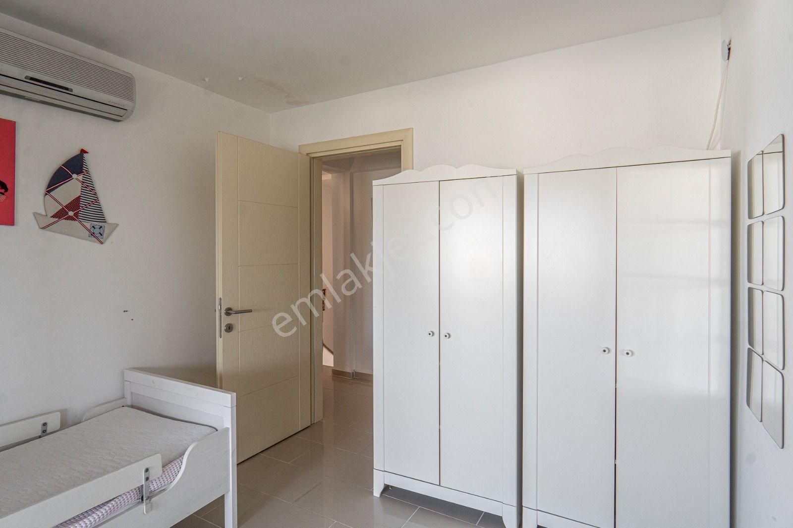 Bodrum Adabükü Doktorlar Sitesi'nde Deniz Manzaralı Birleştirilmiş Satılık Villa - Görsel 30