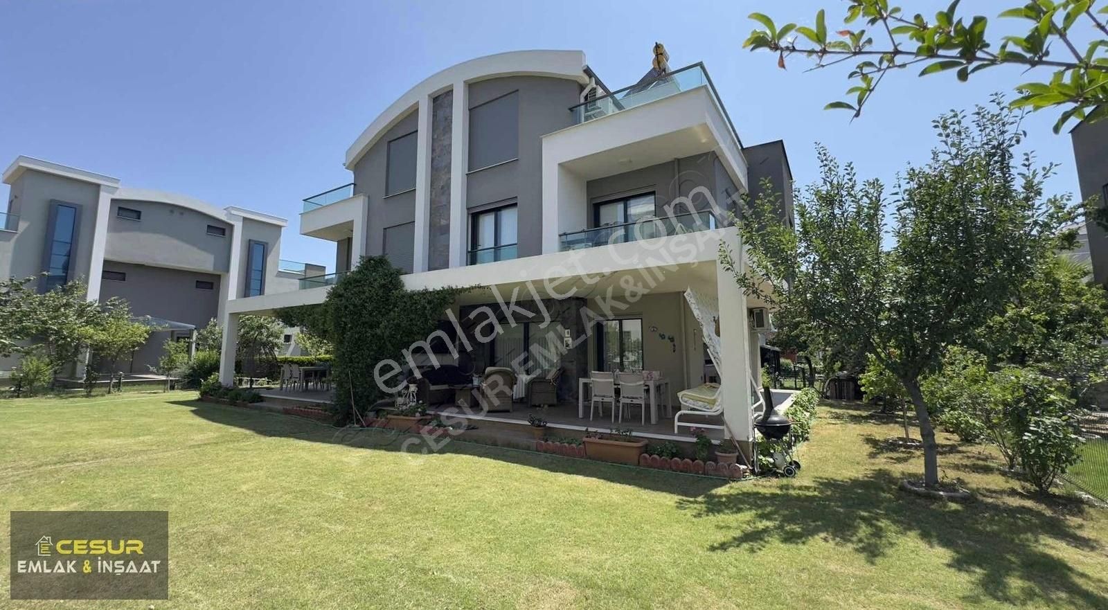 Dikili Umut Sitesinde Ultra Lüks Villa