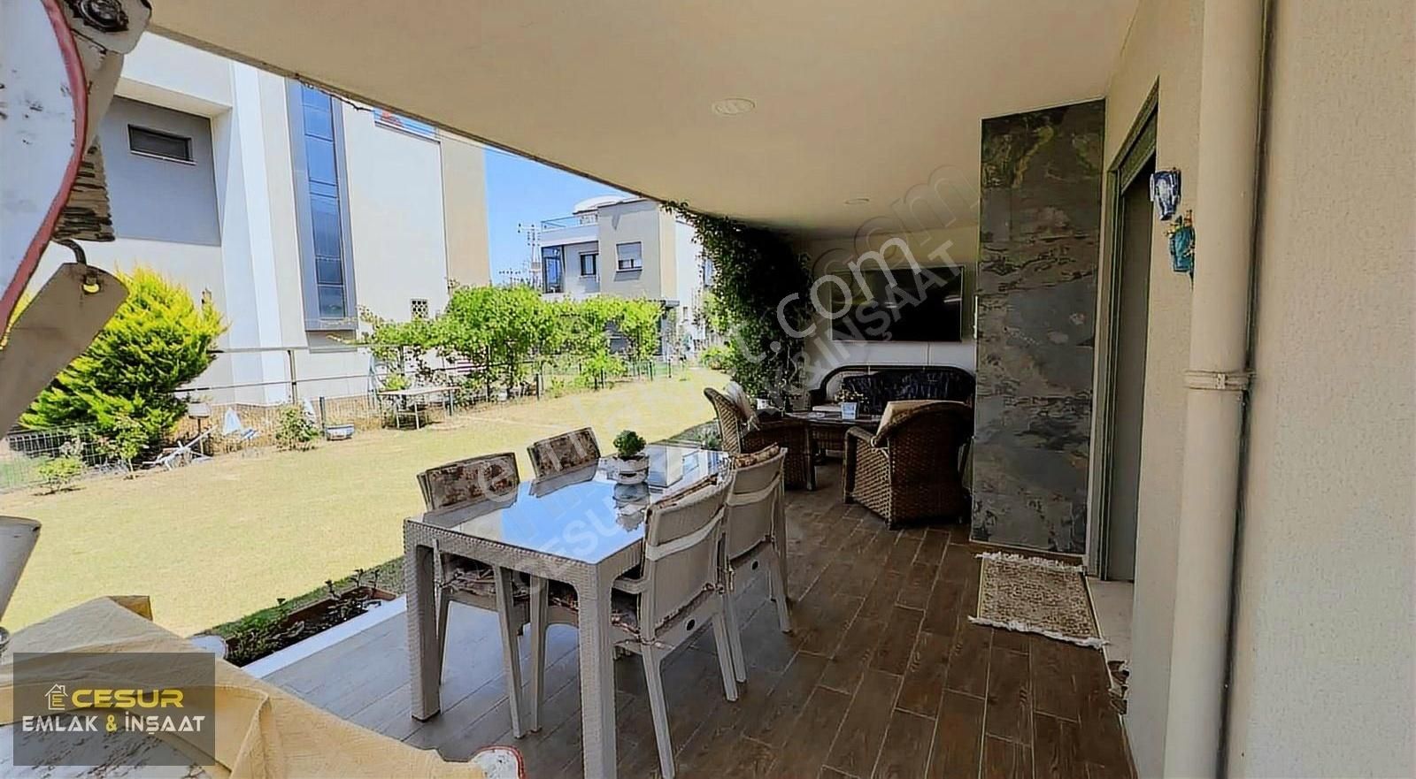 Dikili Umut Sitesinde Ultra Lüks Villa - Görsel 21