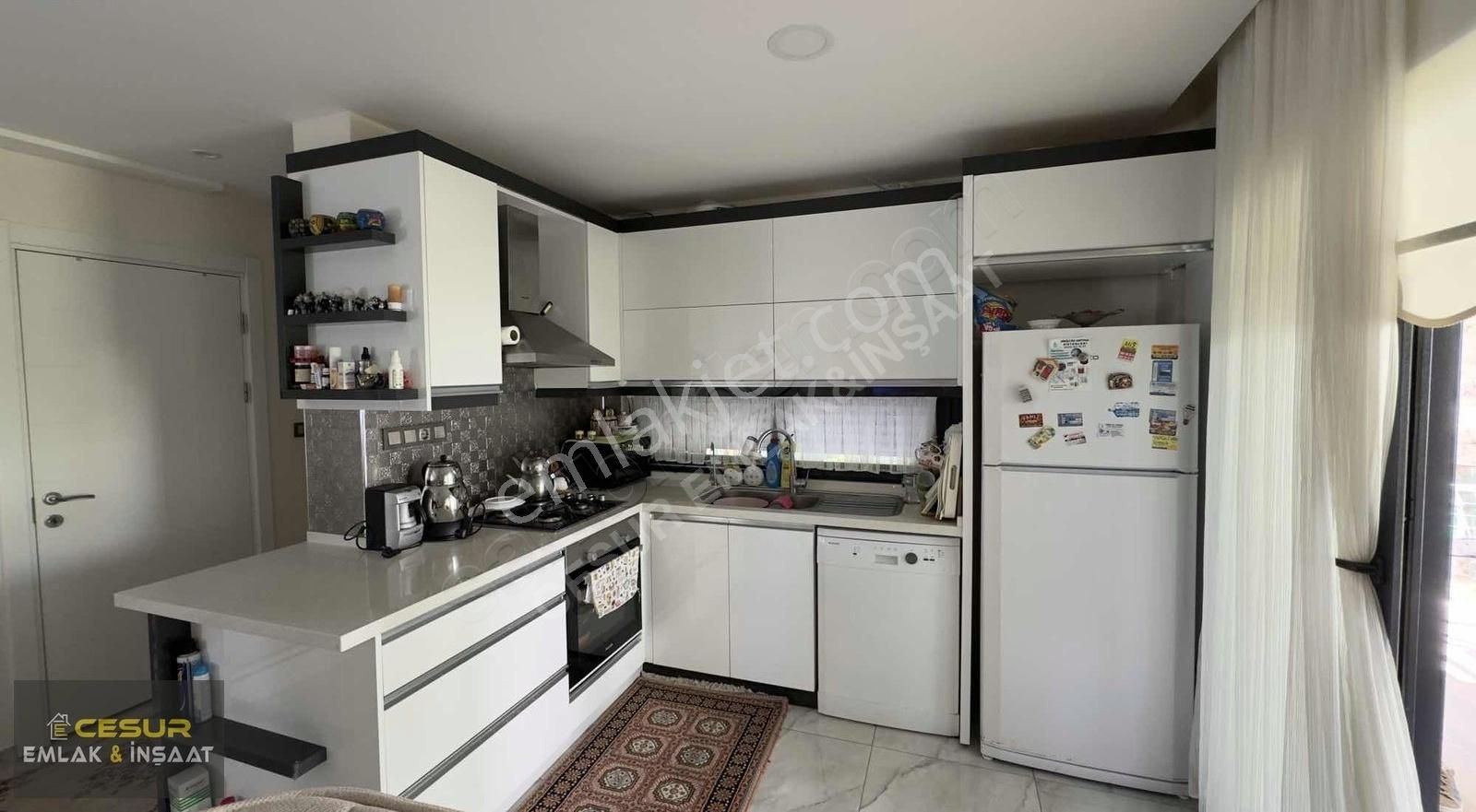 Dikili Umut Sitesinde Ultra Lüks Villa - Görsel 3