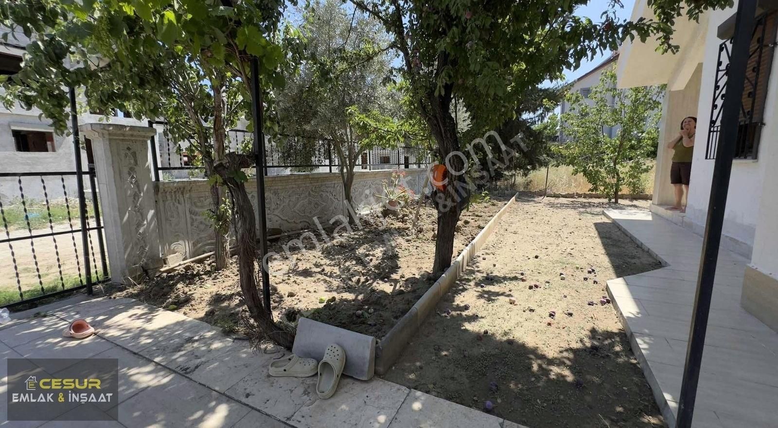 İzmir Dikili Salihlere Satılık Lüks 4+1 Tripleks Villa - Görsel 2