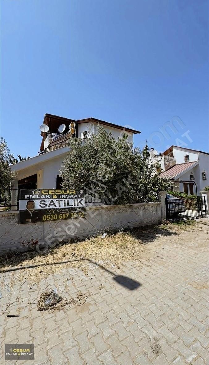 İzmir Dikili Salihlere Satılık Lüks 4+1 Tripleks Villa