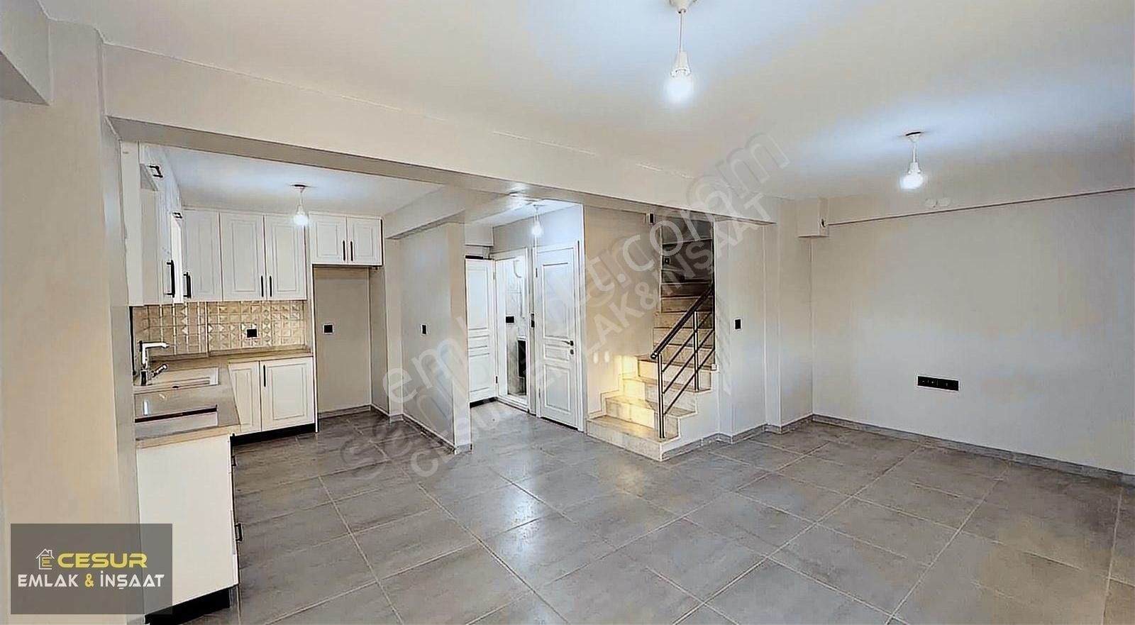 Dikili Gülkent Sitesinde 4+1 Triplex Muhteşem Villa - Görsel 24