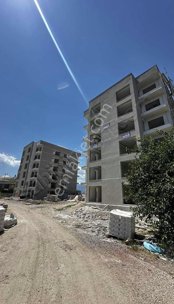 Havuzlu Lüx Sitede Ara Kat Fırsat 2+1 Daire