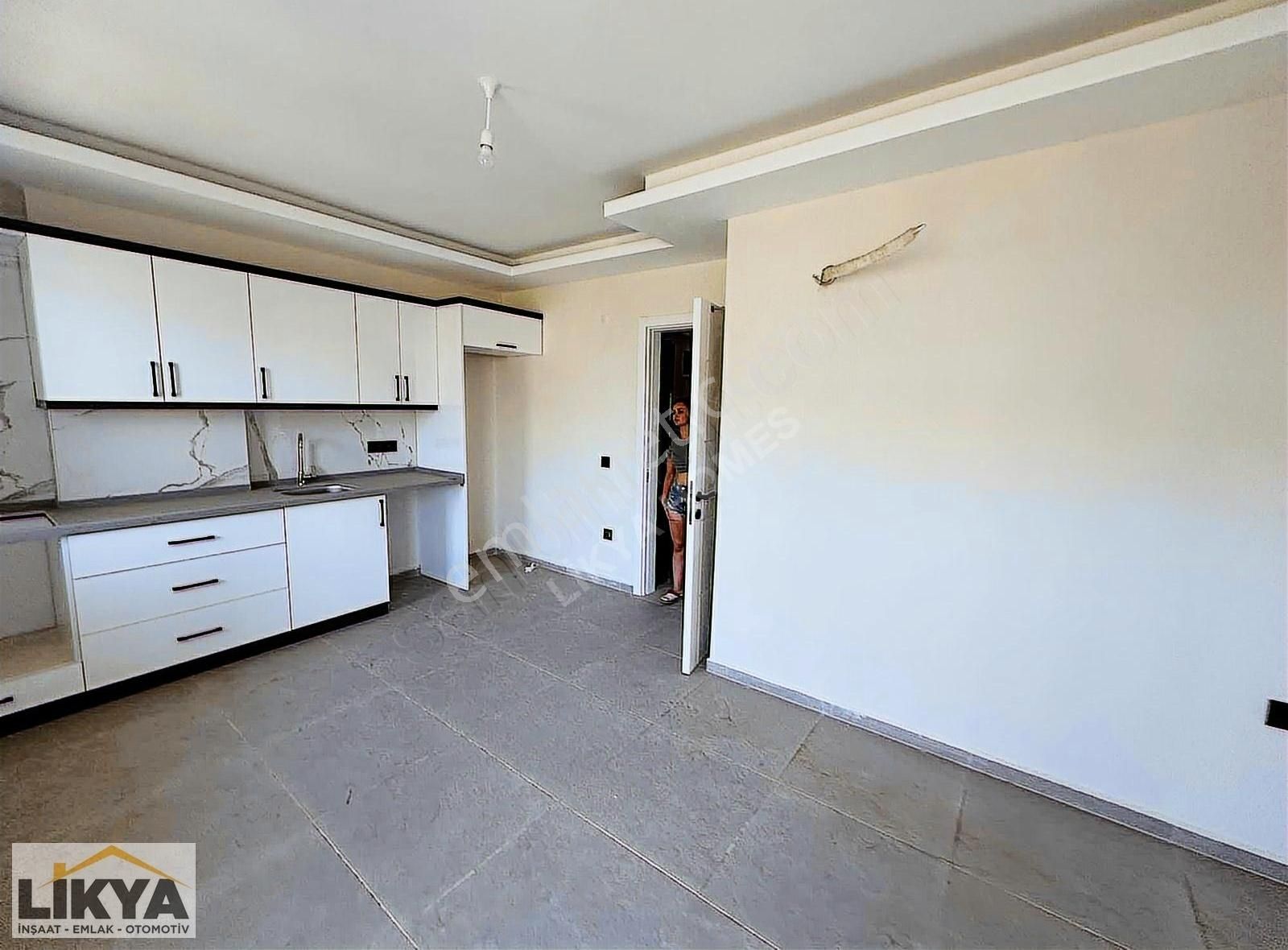Çamköy Mah.de 130 M2 3+1 Yerden Isıtmalı Yüksek Çatı Modern Yapı - Görsel 29