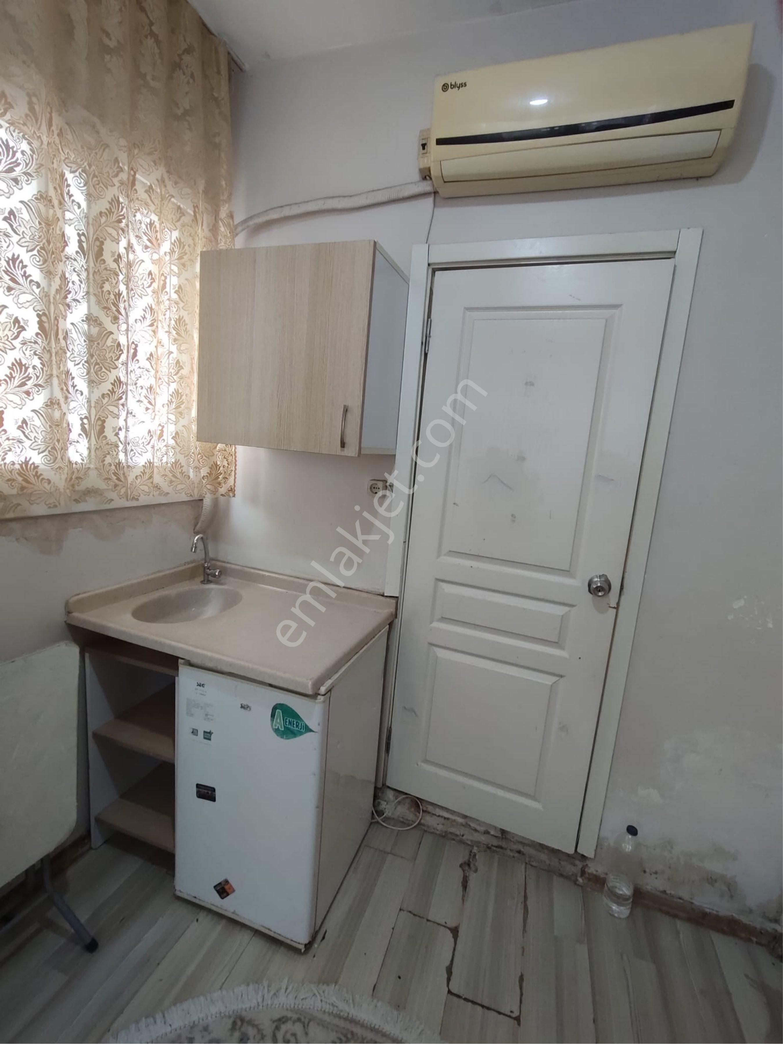 Baraj Yolu Hasan Usta Karşısında Eşyalı Kiralık 1+0
