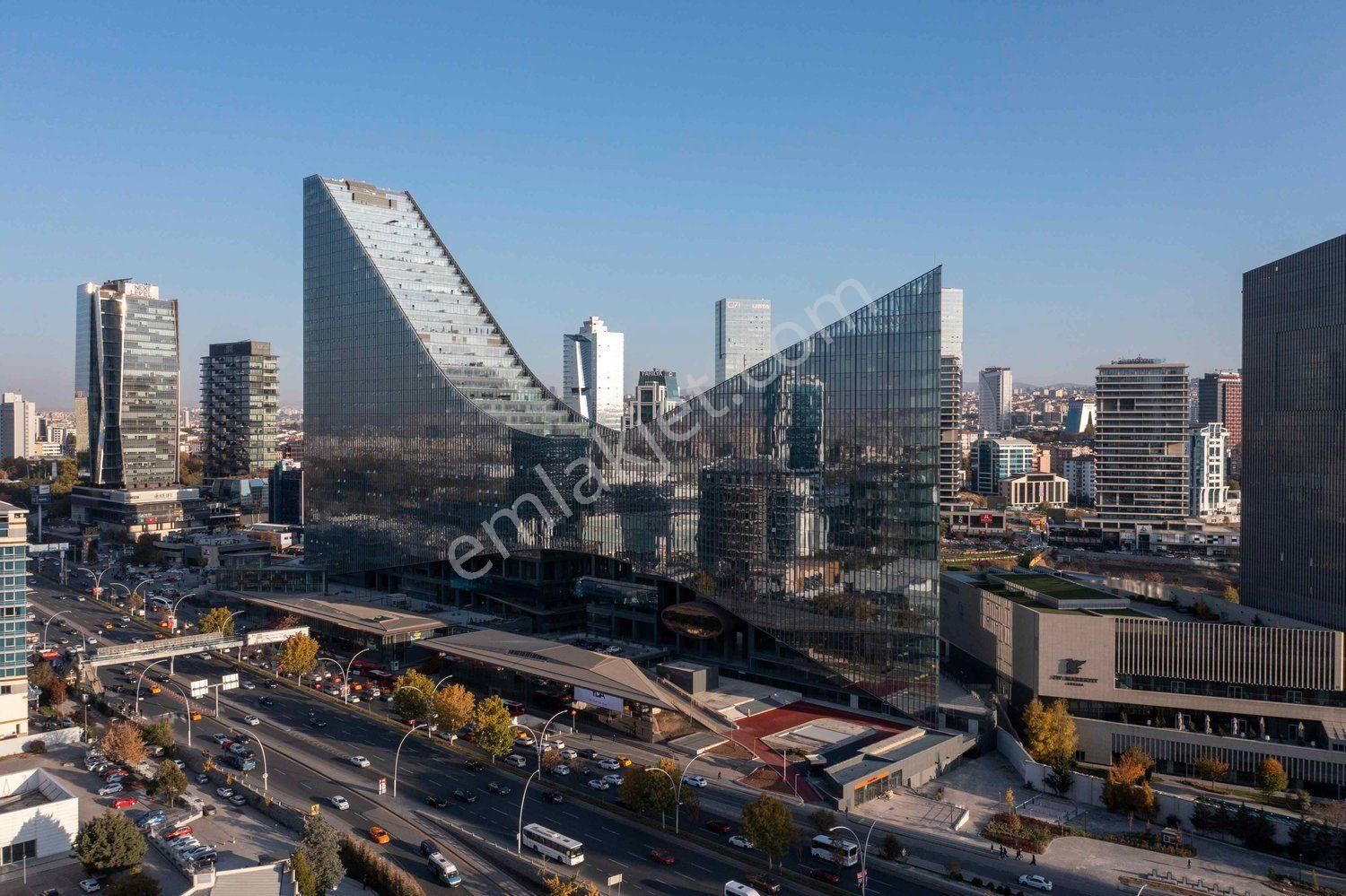 Çukurambar Yda Center'da 140 M2 Net Yapılı Ofis Katı