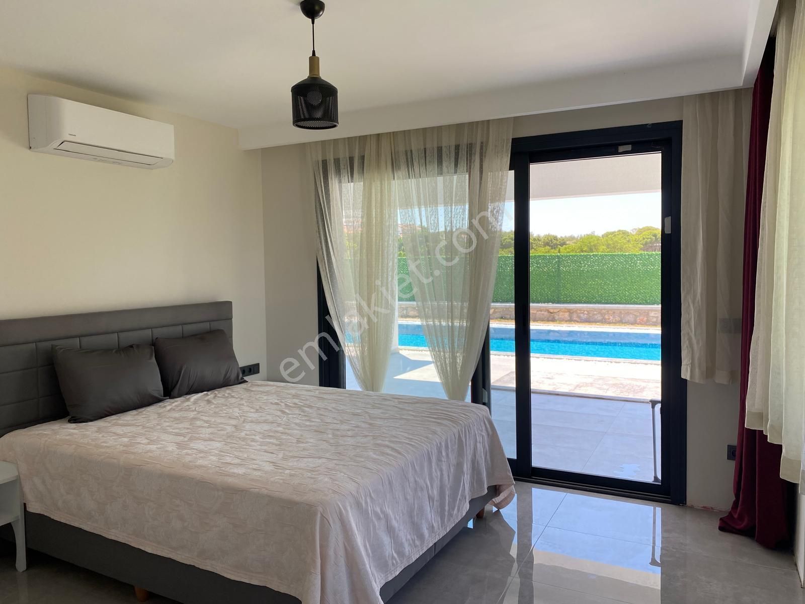 Alaçatı Gayrimenkulden Ildır-germiyan Yalısı Arası Kiralık Havuzlu Sıfır Villa - Görsel 21