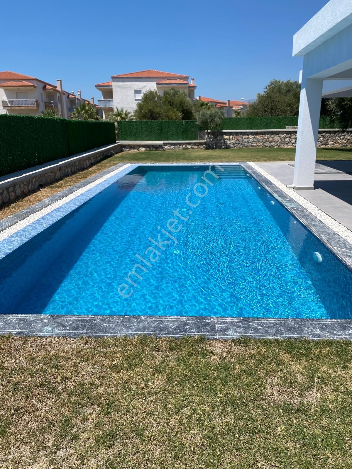 Alaçatı Gayrimenkulden Ildır-germiyan Yalısı Arası Kiralık Havuzlu Sıfır Villa - Görsel 10