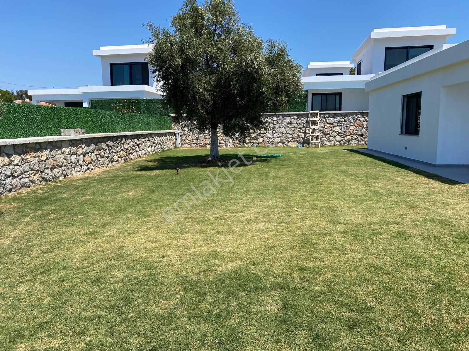 Alaçatı Gayrimenkulden Ildır-germiyan Yalısı Arası Kiralık Havuzlu Sıfır Villa - Görsel 26