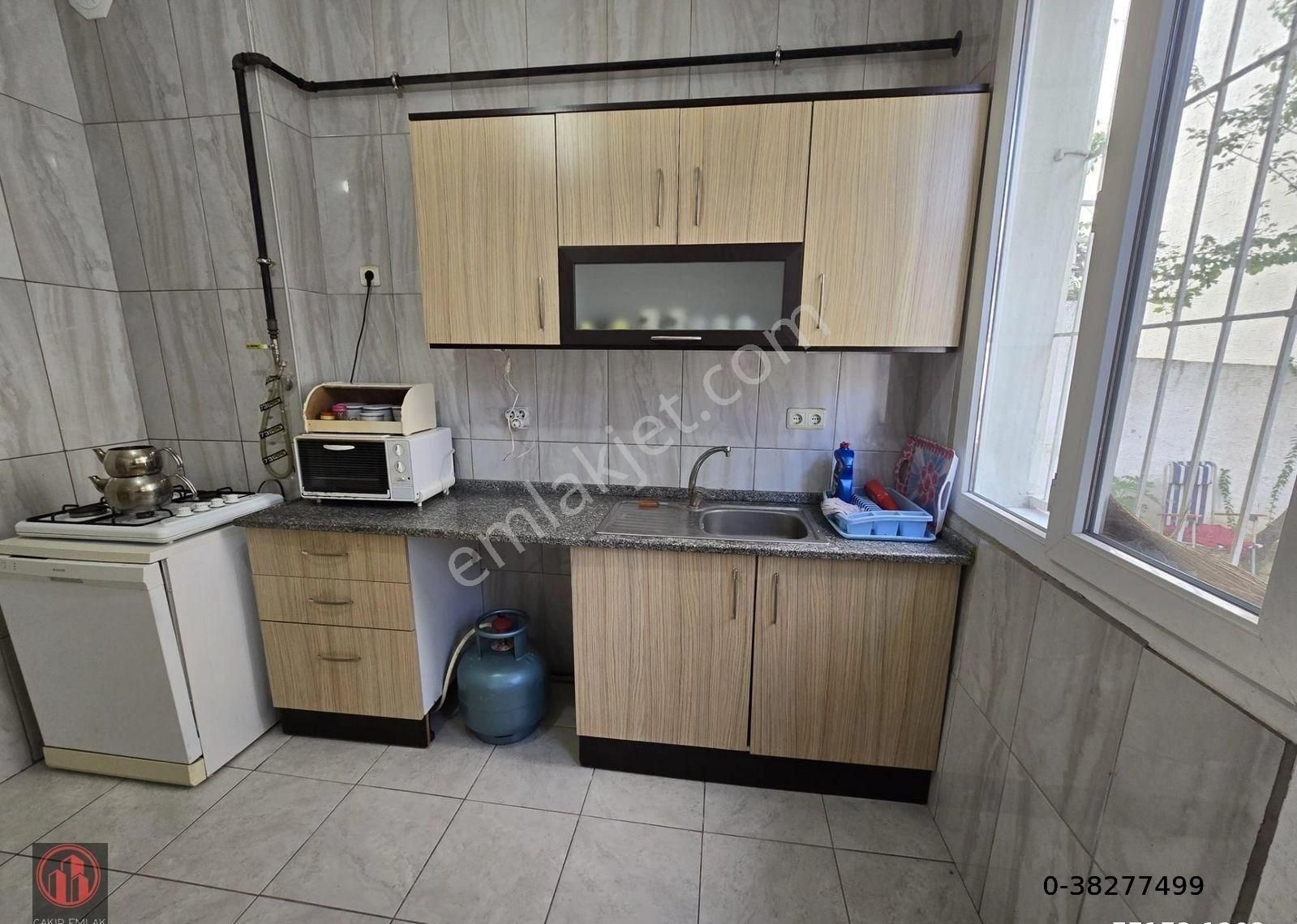 Balçovada Metro Yakını Eşyalı,d.gazlı,bahçeli,kiralık 3+1 Daire