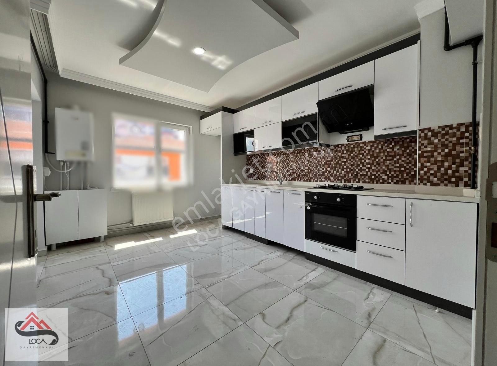 Loca'dan M.kemal'de En Üst Katta 3+1 E.banyolu Lüx Daire !!!