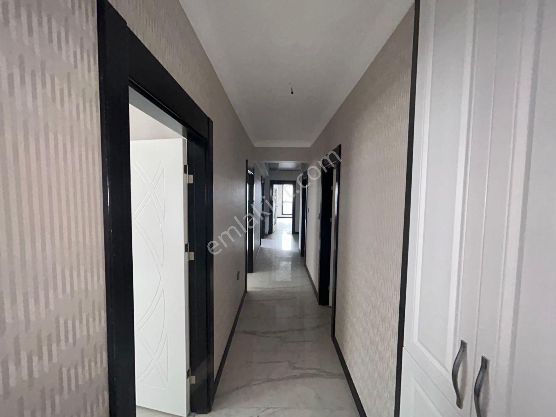 Merkezi Konumda Yüksek Katta Manzaralı Sitede 4+1 Satılık Prıme Ofis - Görsel 7