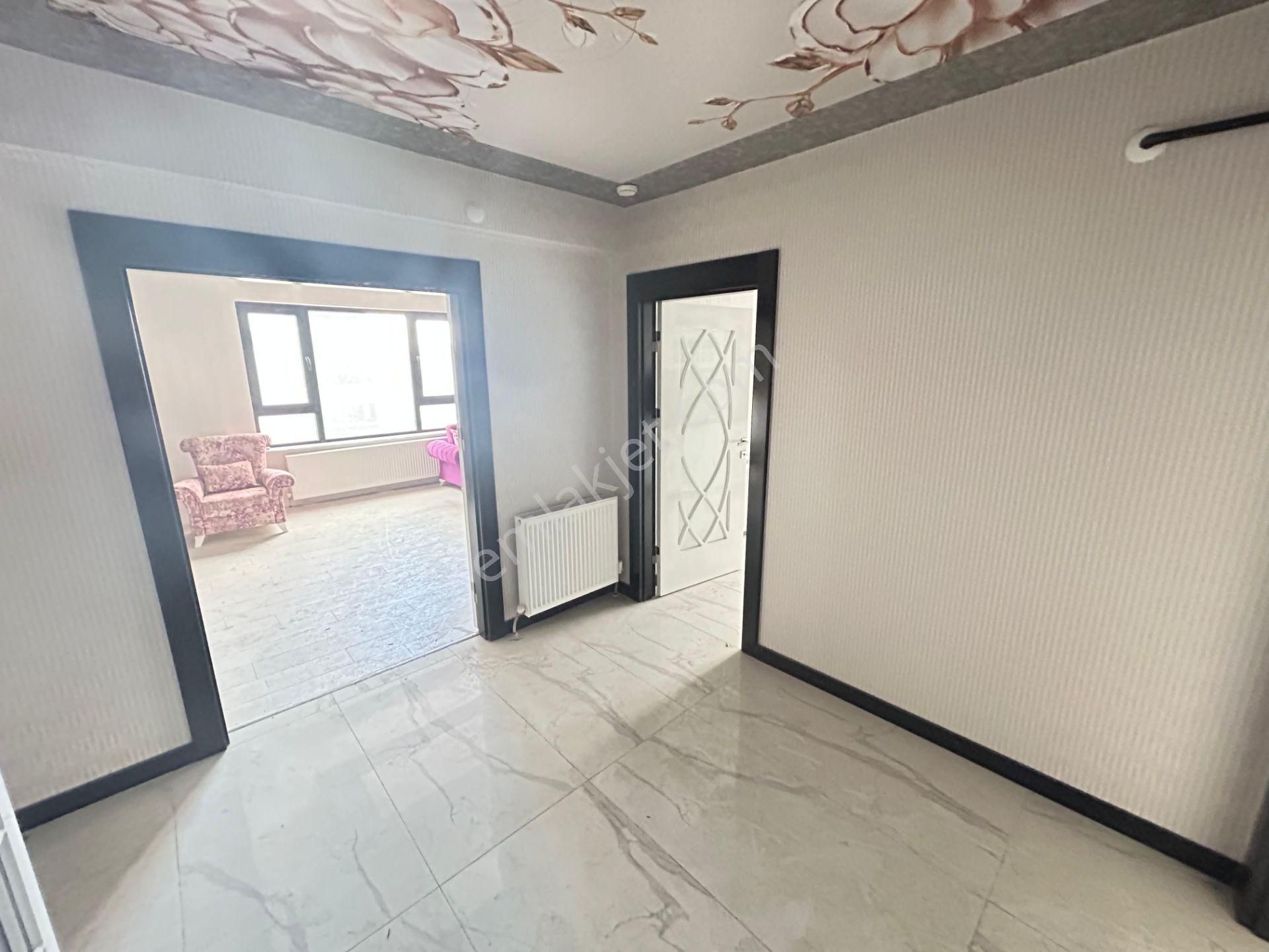 Merkezi Konumda Yüksek Katta Manzaralı Sitede 4+1 Satılık Prıme Ofis - Görsel 36