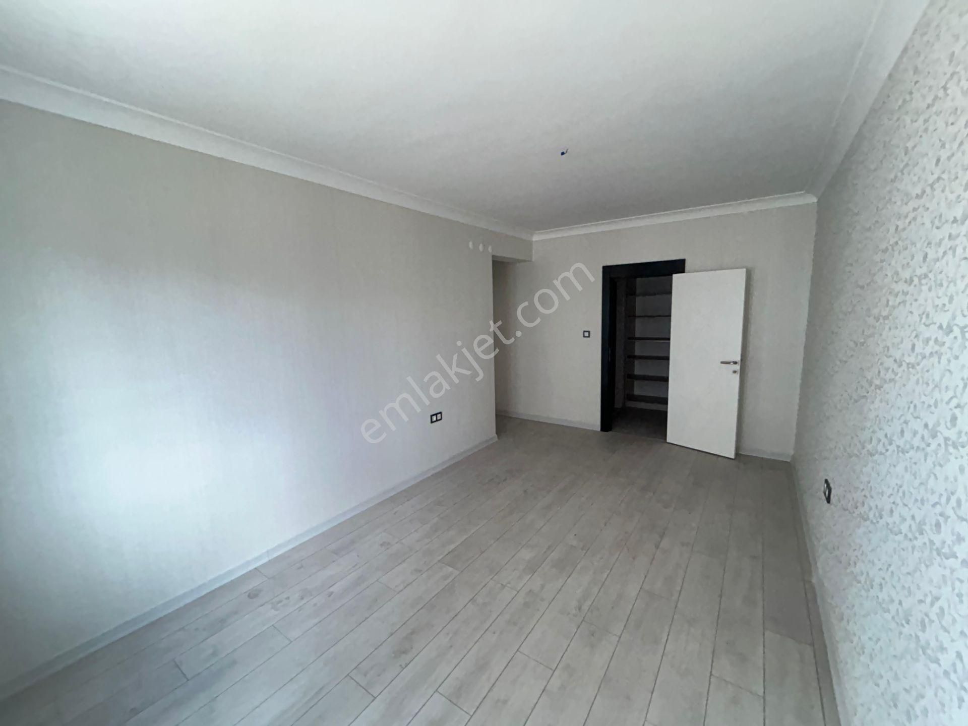 Merkezi Konumda Yüksek Katta Manzaralı Sitede 4+1 Satılık Prıme Ofis - Görsel 14