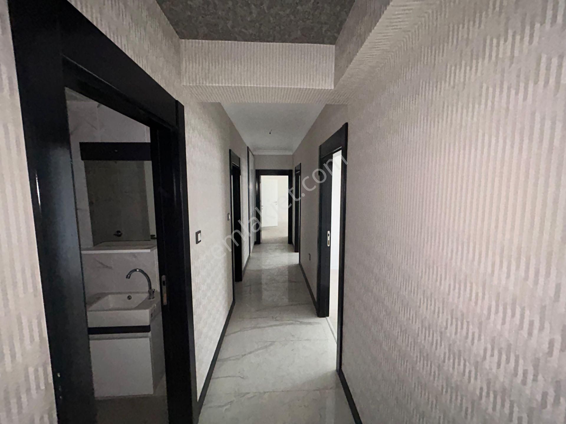 Merkezi Konumda Yüksek Katta Manzaralı Sitede 4+1 Satılık Prıme Ofis - Görsel 29