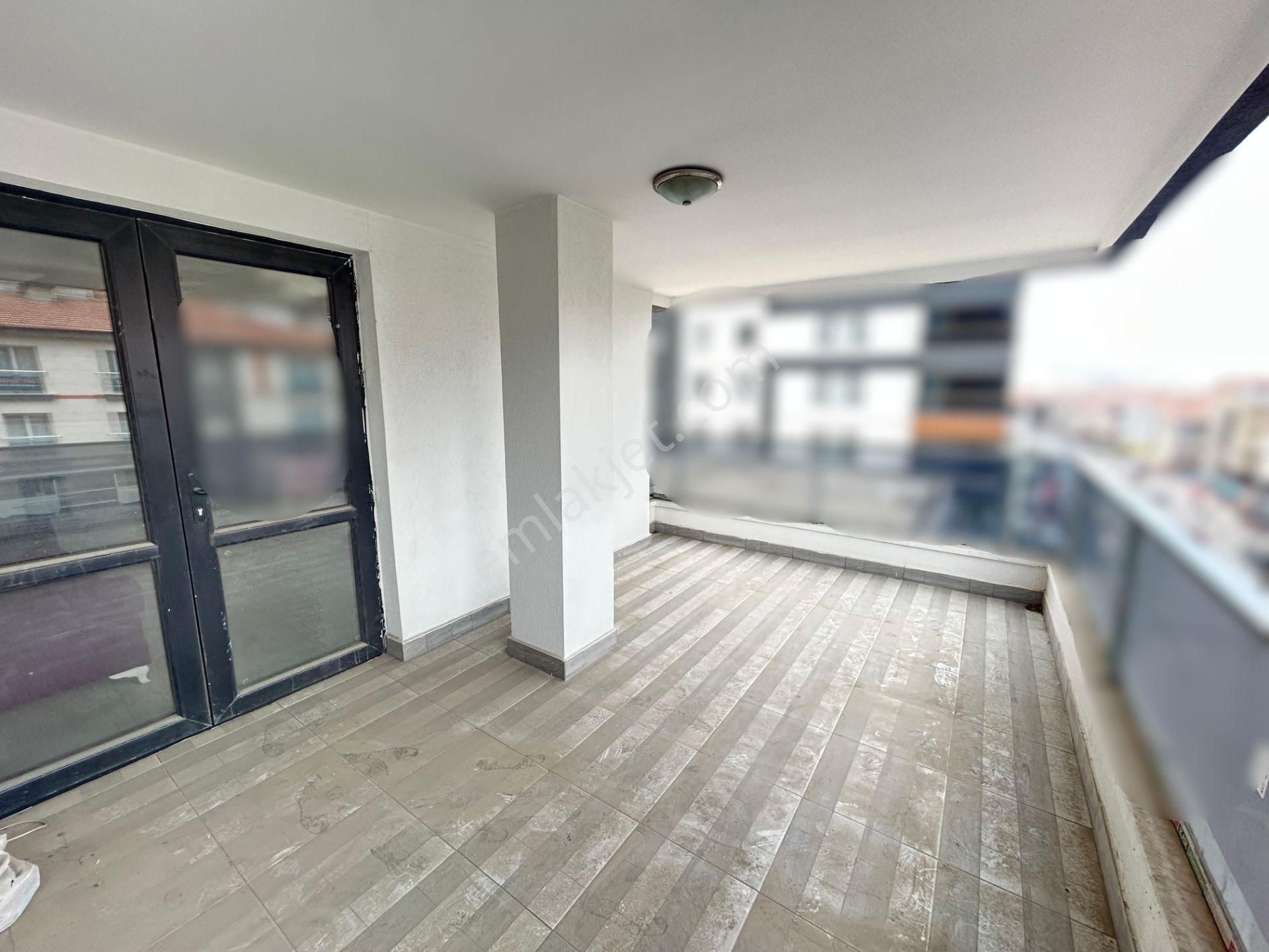 Merkezi Konumda Yüksek Katta Manzaralı Sitede 4+1 Satılık Prıme Ofis - Görsel 24