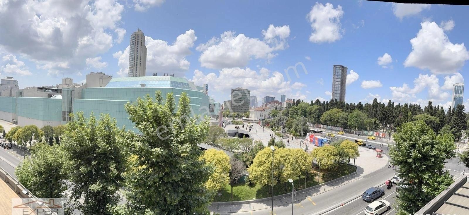 Cevahir Avm Yanı, Yangın Merdivenli Hukukçular Sitesi'nde 150m2