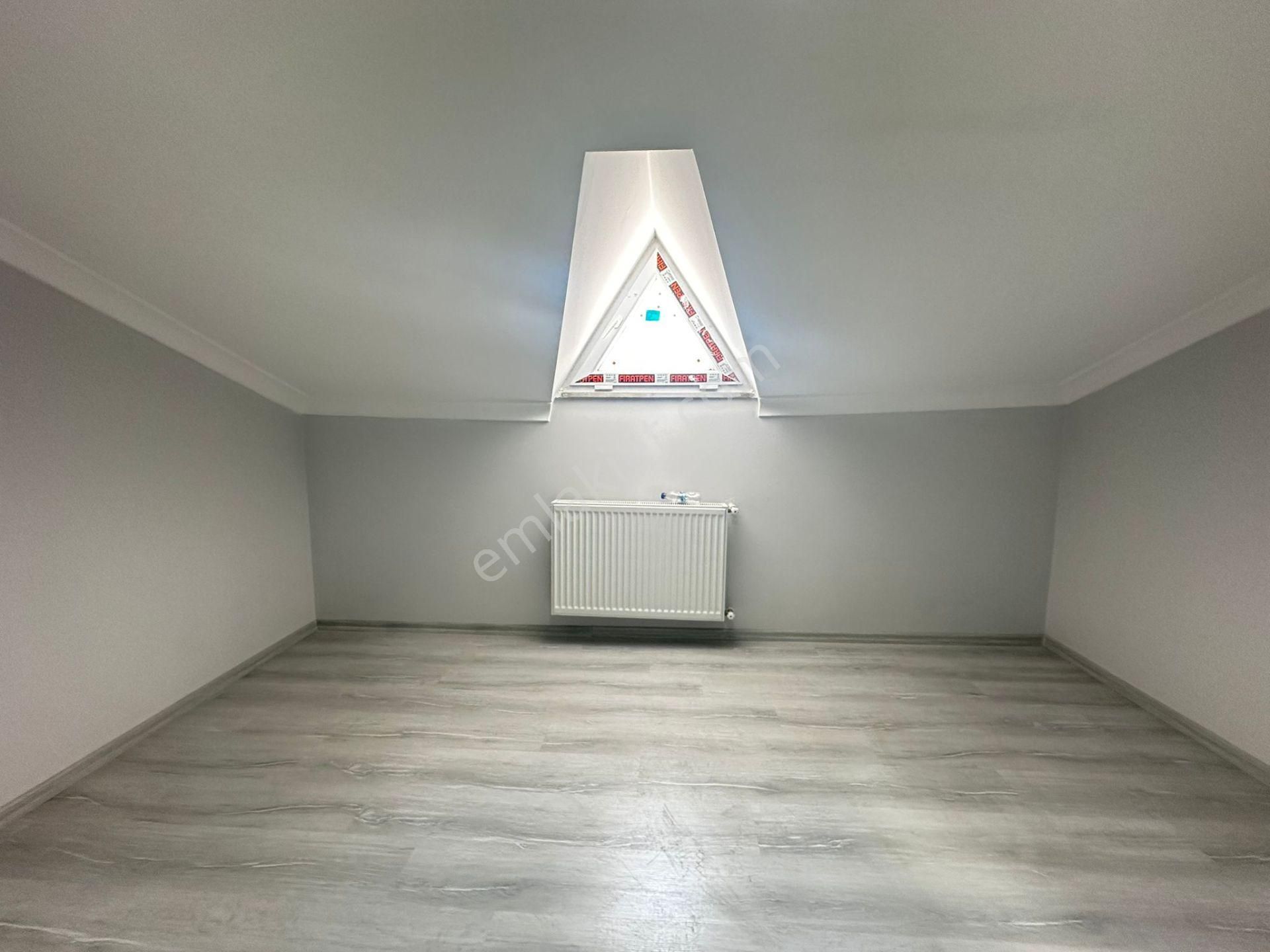 Türkiye Emlakdan 3+2 Yüzyıl Mah 160m² 3.kat Dublex Lüxdaire 2600 - Görsel 17