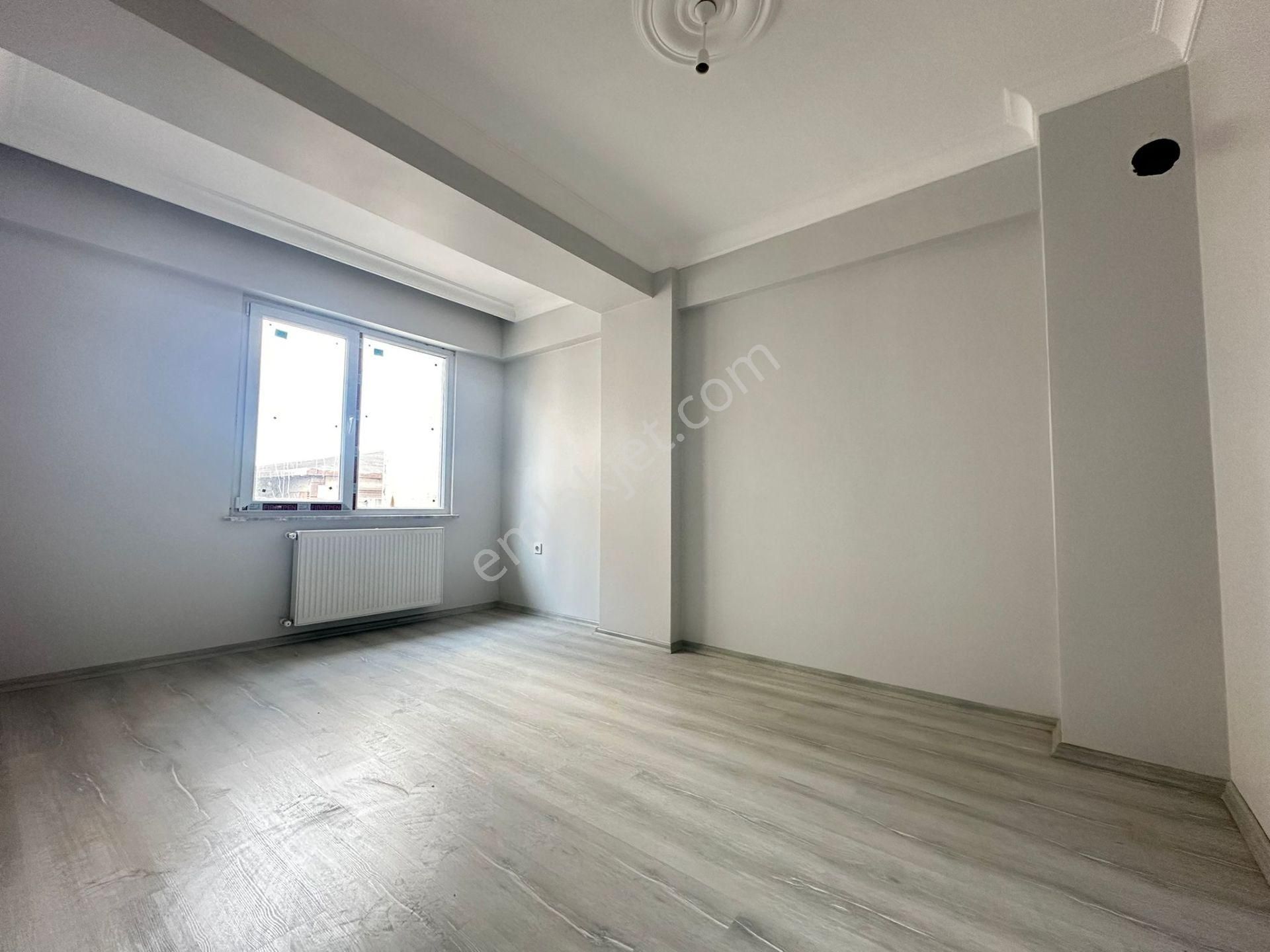Türkiye Emlakdan 3+2 Yüzyıl Mah 160m² 3.kat Dublex Lüxdaire 2600 - Görsel 3