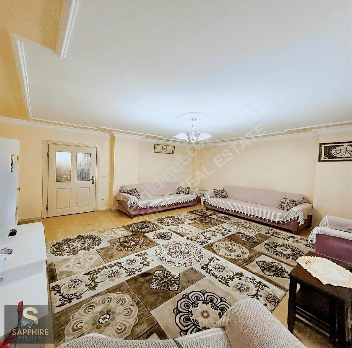 Gerçek Konumda Gerçek Daire Bölgenin En Büyük Satılık 2+1