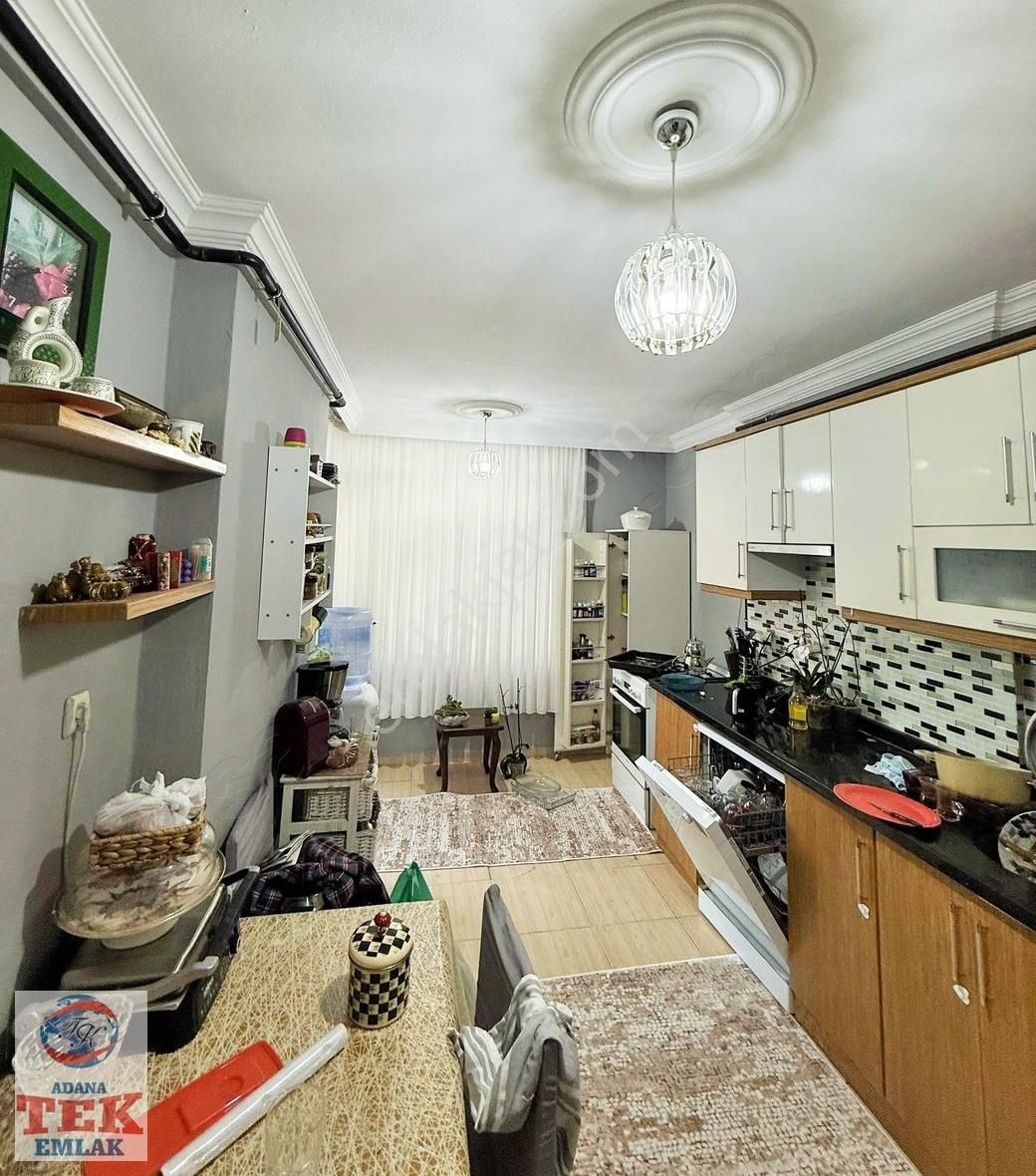Yeşilyurt Mah.de Merkezi Konumda K.mutfak 3+1 Satılık Daire