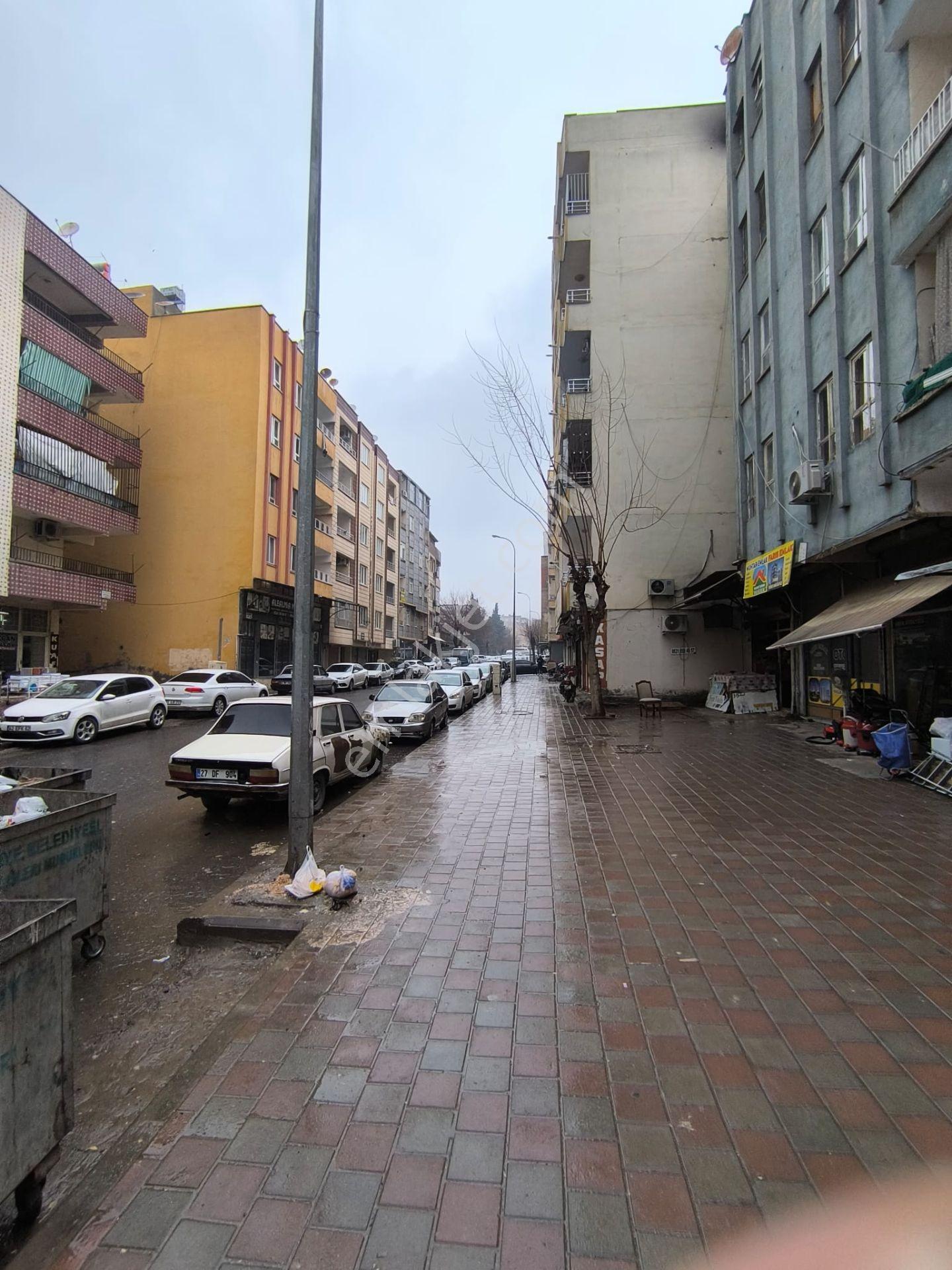 Şair Nabi Mahallesinde Doğal Gazlı Ve Bahçeli 4+1 Satılk Giriş Kat - Görsel 3