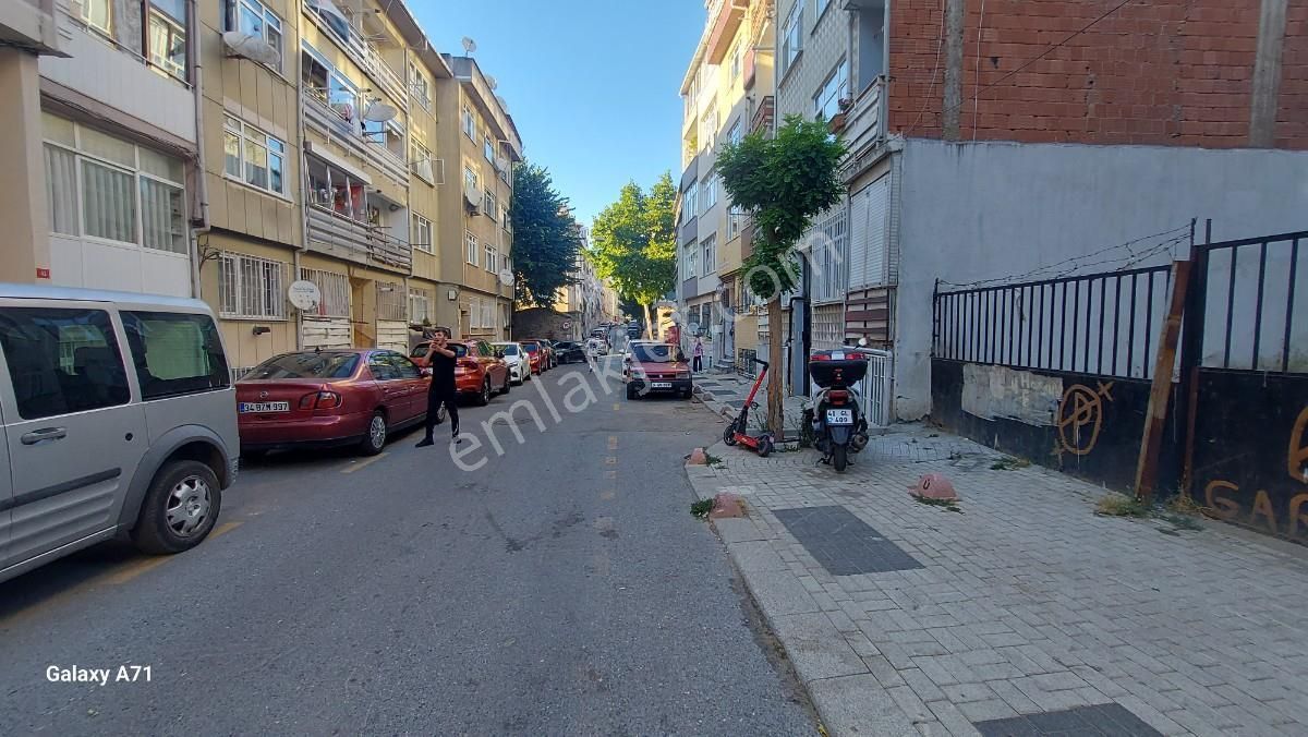 Üsküdar Zeynep Kamilde Genç Binada Dubleks Daire - Görsel 23