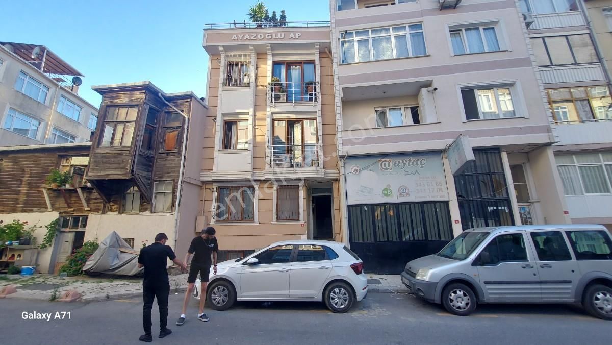 Üsküdar Zeynep Kamilde Genç Binada Dubleks Daire - Görsel 25