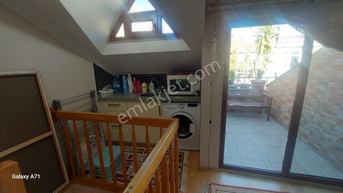 Üsküdar Zeynep Kamilde Genç Binada Dubleks Daire - Görsel 14