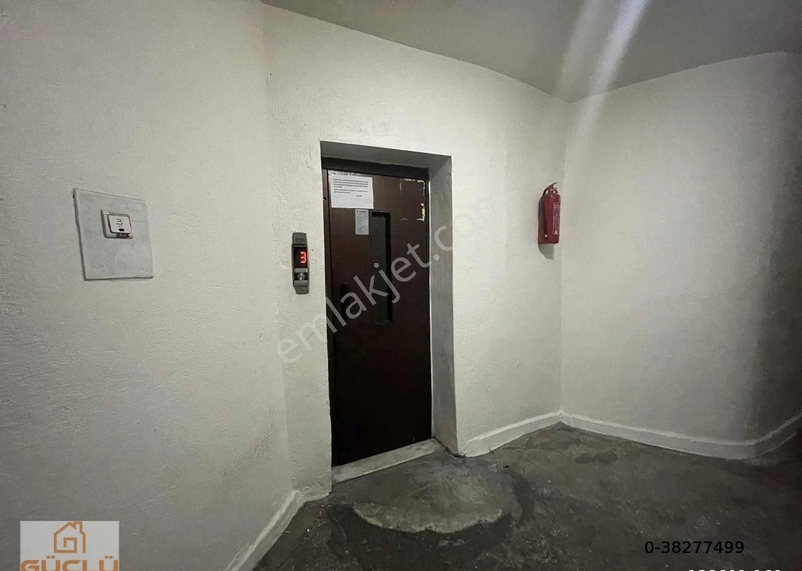 Koyuncu Petrol Karşısı Satılık Arakat 3+1 Daire