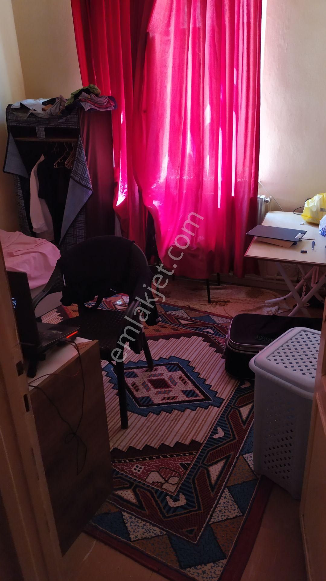 Elazığ Merkez Yeni Mahalle Üni.öğrenci Evi Oda Devir